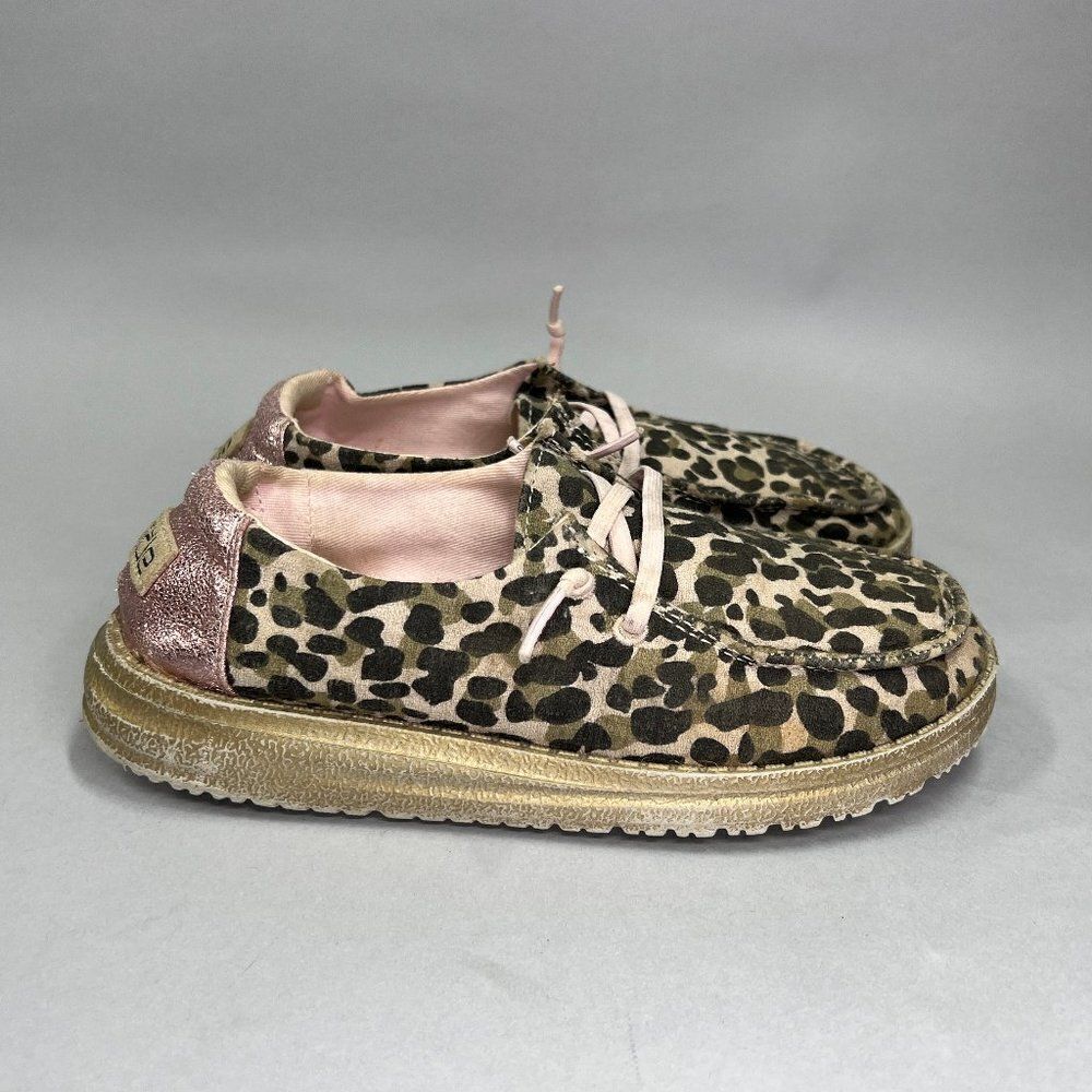 Hey Dude Girl's Size 1 Wendy Leopard Print Slip On Shoes